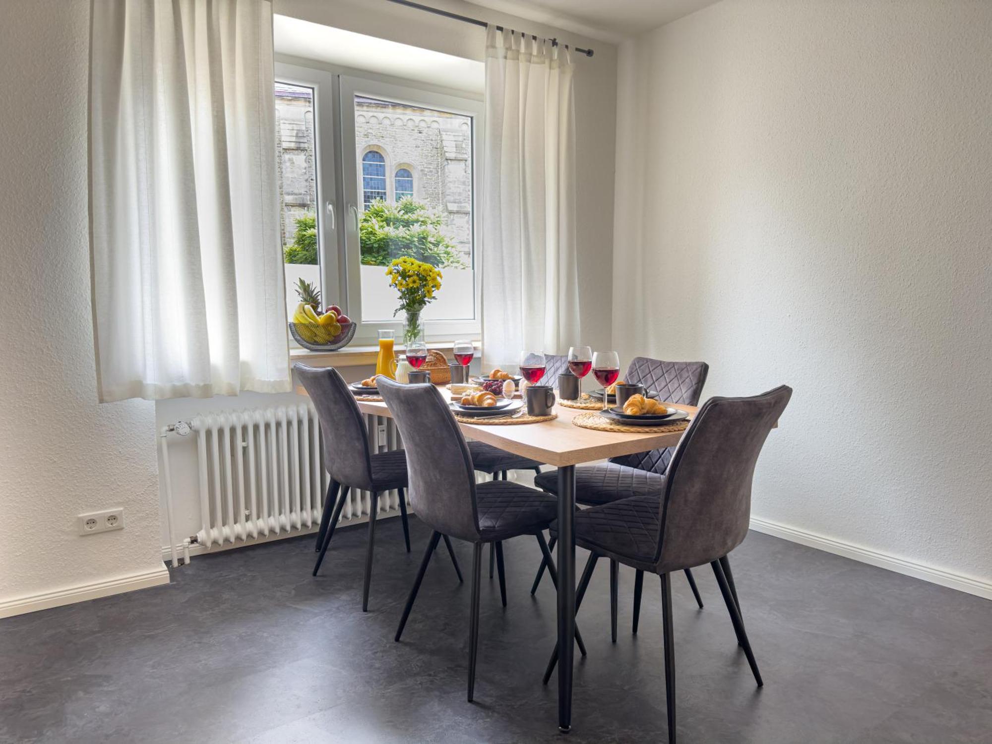 Homelystays Stilvolles Apartment An Der Kirche Lemförde Exterior foto